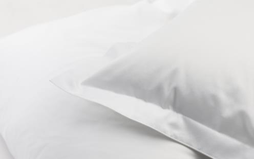 DUX beddengoed satijn effen wit